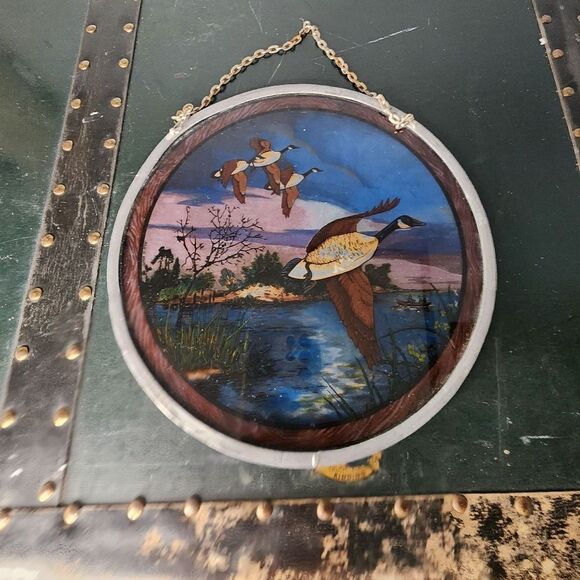VTG Glassmasters Ducks Pond Hunting theme  Round Stained Glass Suncatcher 8.75” - Picture 4 of 5